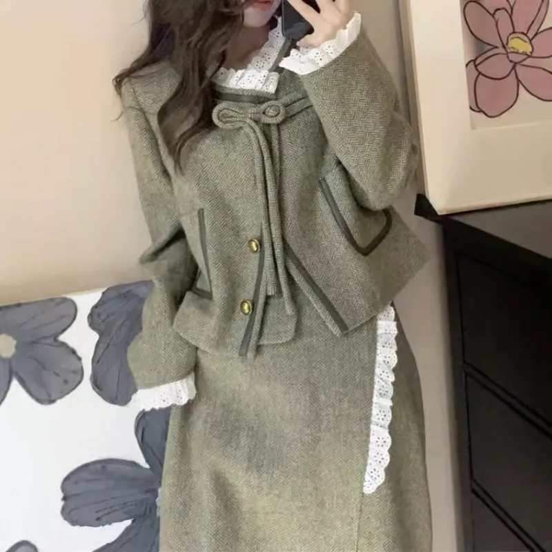 

2024 Autumn and Winter Suit New High-end Sense Design Elegant Women's Short Coat Skirt Two-piece Set