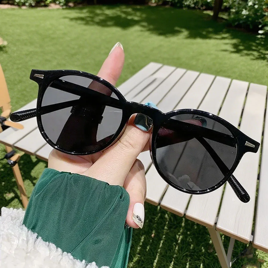 

2025 Summer New Retro Round Frame Women's Sunglasses Outdoor Driving Ultra Light UV400 Protection Sunscreen Men's Sunglasses