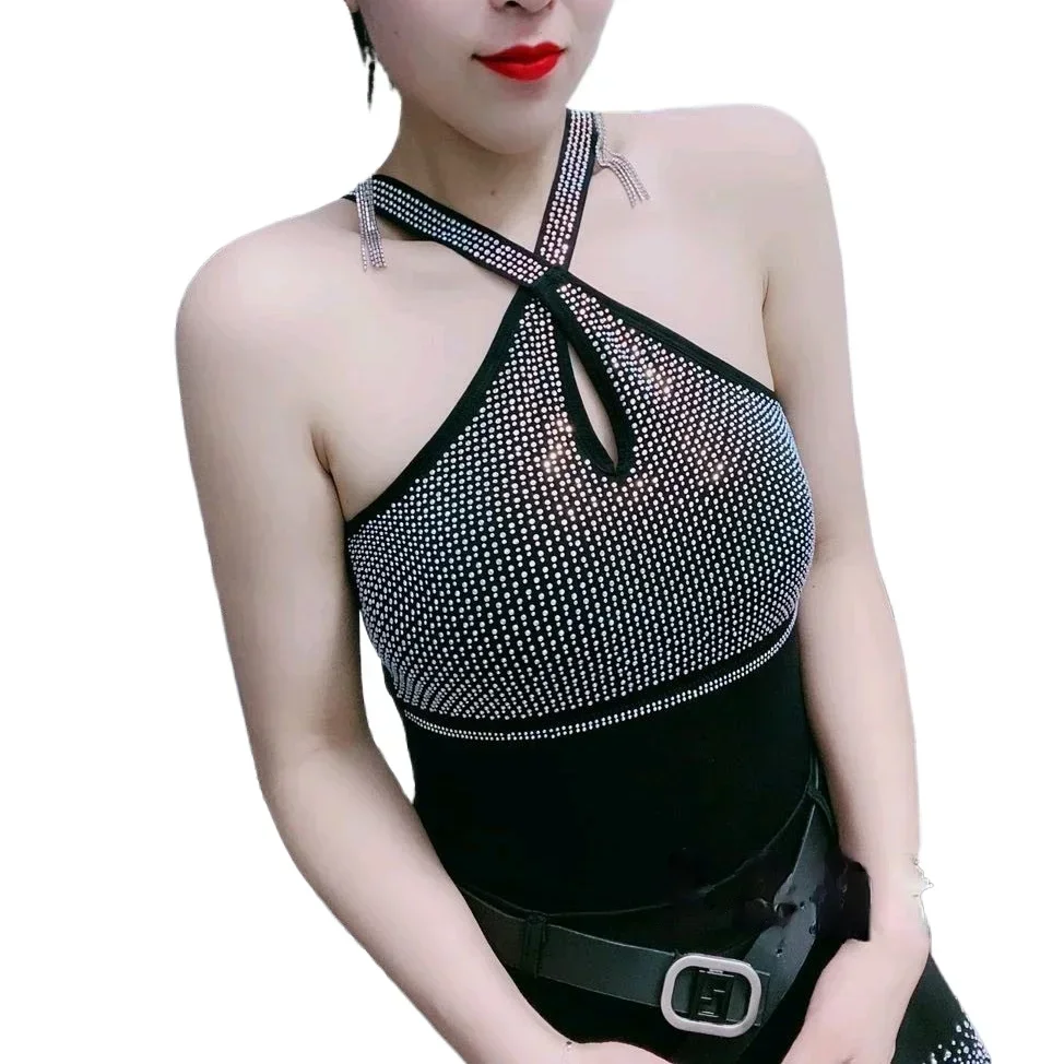 เสื้อสายเดี่ยวประดับเพชรสำหรับผู้หญิง, เสื้อผู้หญิง, เสื้อกล้ามแบบผูกคอ, เสื้อเซ็กซี่, เสื้อผ้าน่ารัก