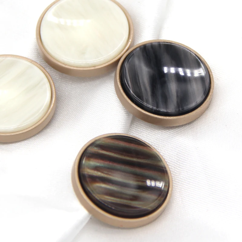 HENGC Round Colorful Matel Resin Sewing Buttons For Clothing Fashion Coat Blazer Suit Jacket Handmade Decorations DIY Crafts