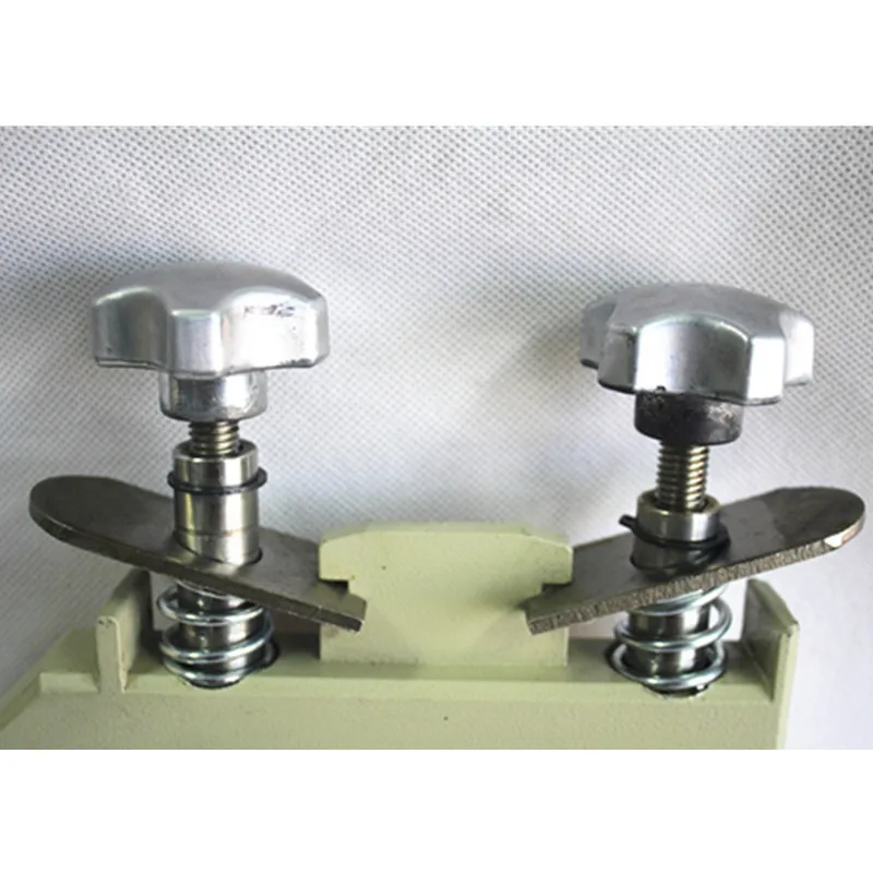 Pince à onglet pour pierre