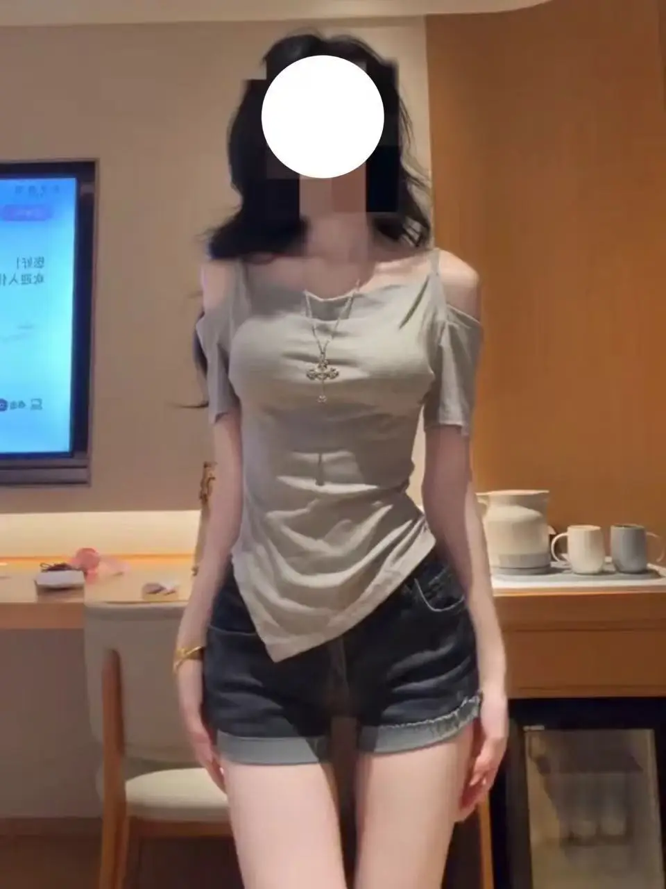 American Gray Off Shoulder Slimming Short Sleeve T-shirt Women Summer Hot Girl Waist Cinching Temperament Irregular Top