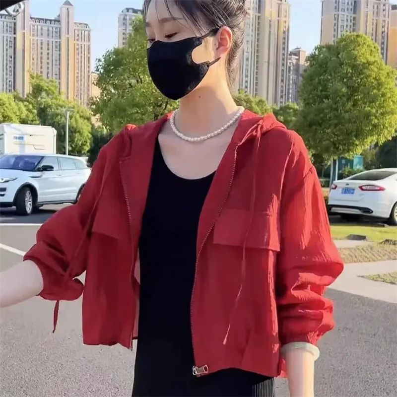 

Korean Women Breathable Sunscreen Coat 2025 Female Long Sleeves Loose Outwear Summer Lady Hooded Light Thin UV Resistant Jacket