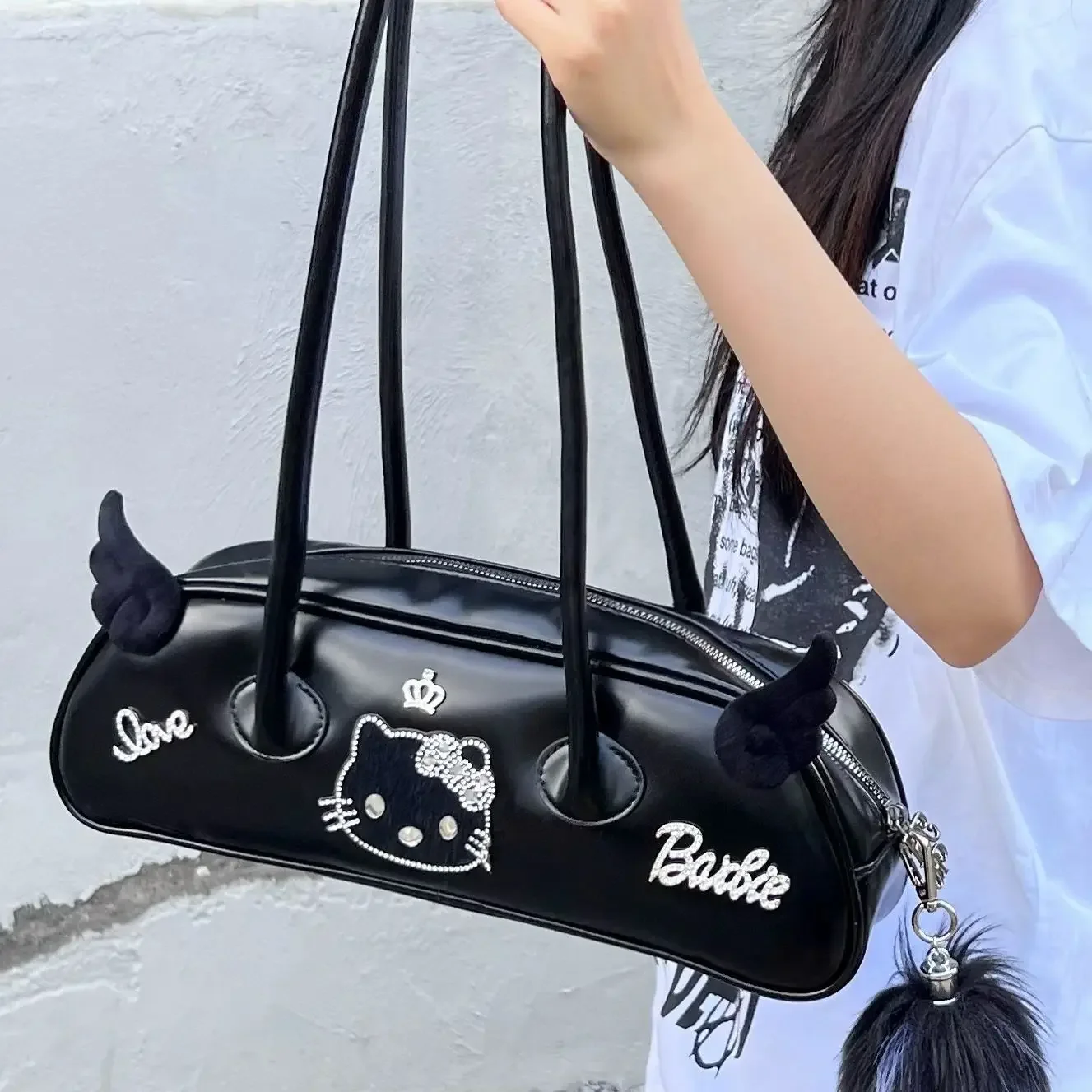 

Sanrio HelloKitty Black Underarm Tote Y2K Cartoon Sweet Cool Girls Diamond Baseball Bag Punk Dark Shoulder Bag with Tail Pendant
