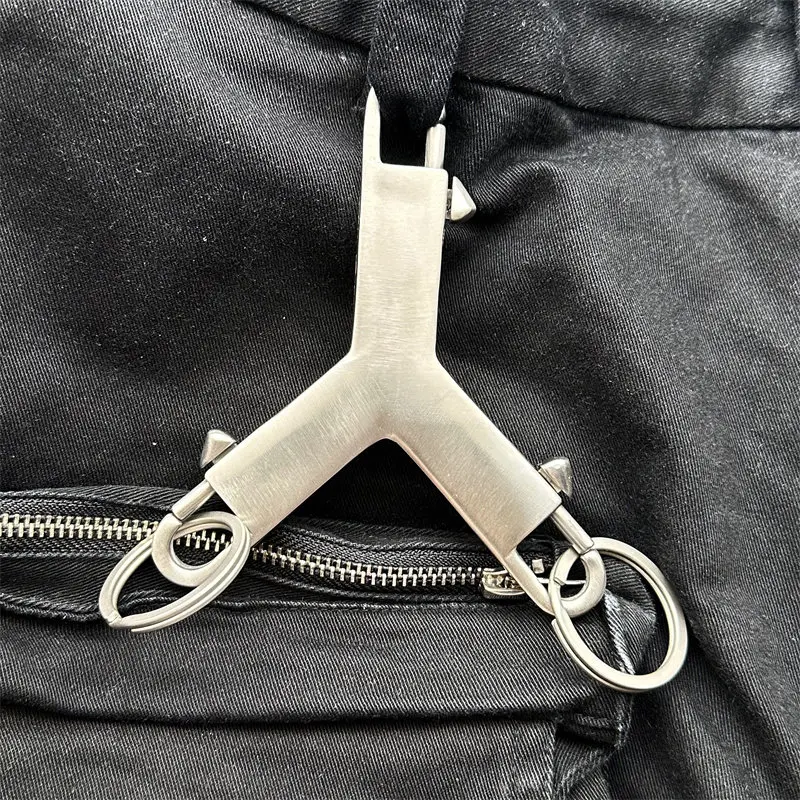 Dark Style Y-shaped Lock Keychain Titanium Steel Carabiner Ring Pendant Techwear Functional Accessories