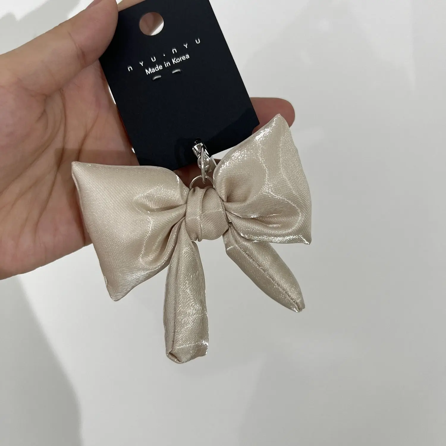 Y2K Korean Shiny Satin Bowknot Keychain Fashion Simple Bow Keyring Bag Pendant Handbag Hanging for Women Girls Decoration Gifts