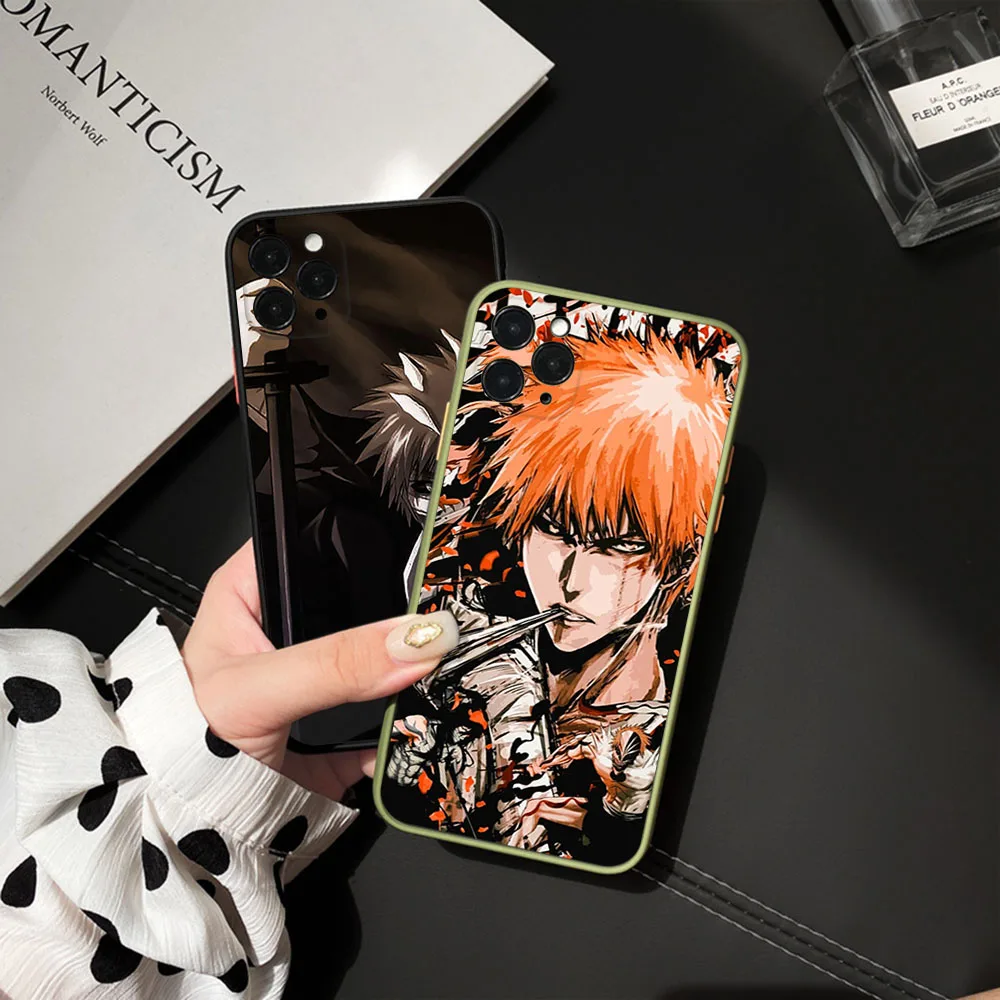 For iphone 16 15 Pro 14 13 12 Mini 11 7 8 16Plus XS Max XR Comic Bleach Ichigo Anime Frosted Translucent Cover Black Phone Cases