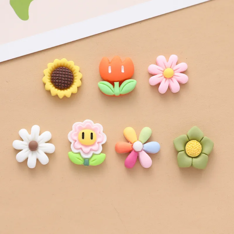 10Pcs Kawaii Cartoon Flower Resin DIY Shoes Hat Icebox Barrette Mobile Phone Case Scrapbook Cream Glue Flat Back Resin