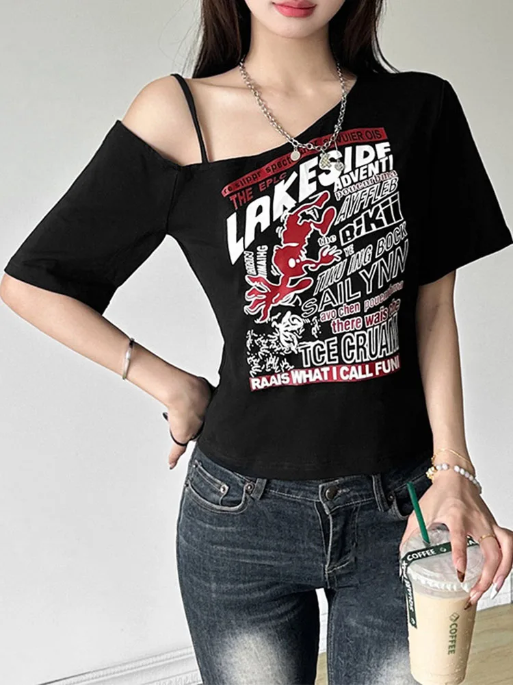 Vrouwen Y2K Gothic Tee Off-Shoulder Brief Print Punk T-shirt Harajuku Streetwear Grunge Esthetische Crop Top voor de zomer