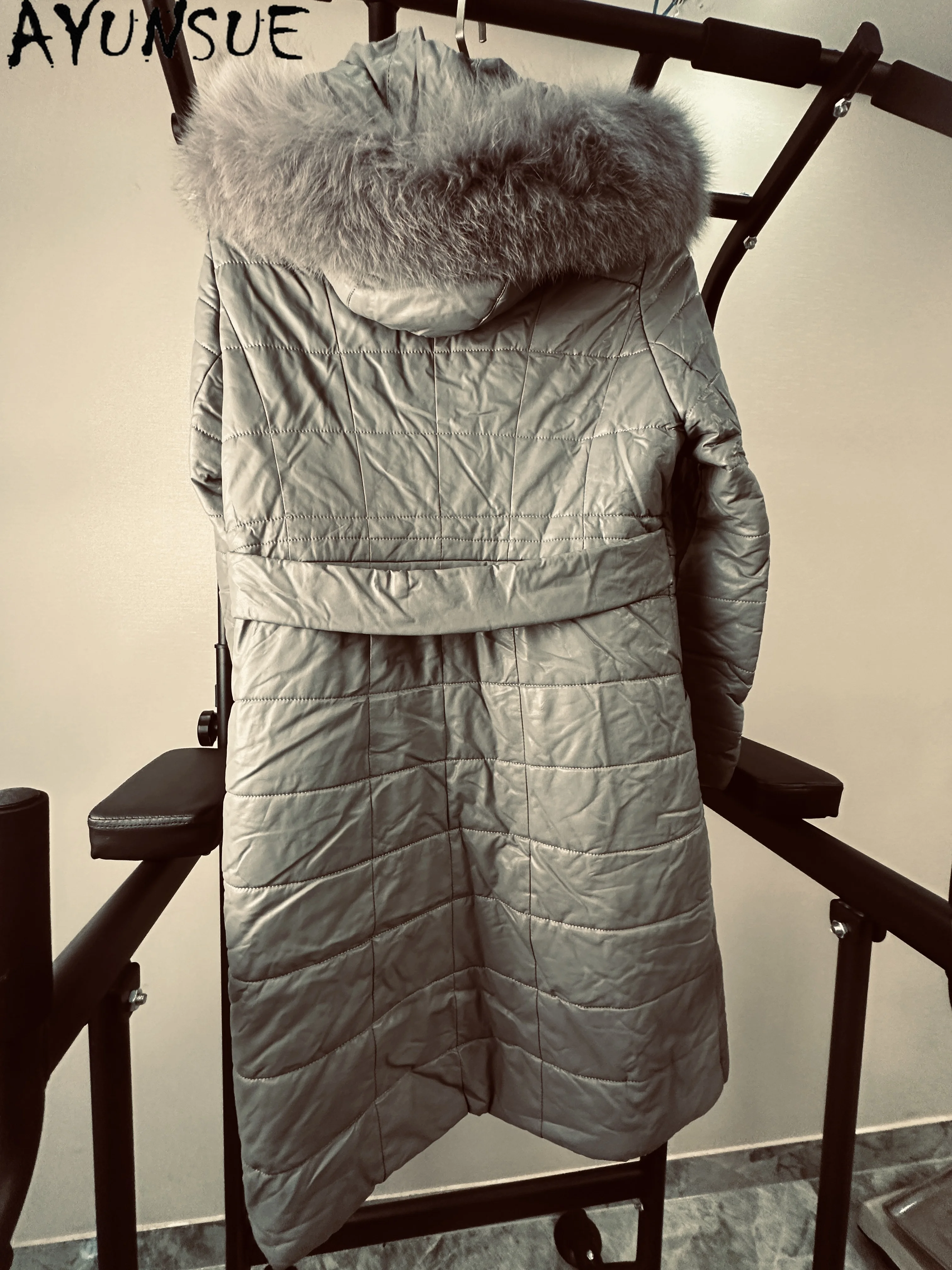 AYUSNUE 겨울 재킷 남성용 중간 길이 파카 따뜻한 여우털 칼라 독특한 코트 프로모션 약간의 결함 있음 환불 및 교환 불가