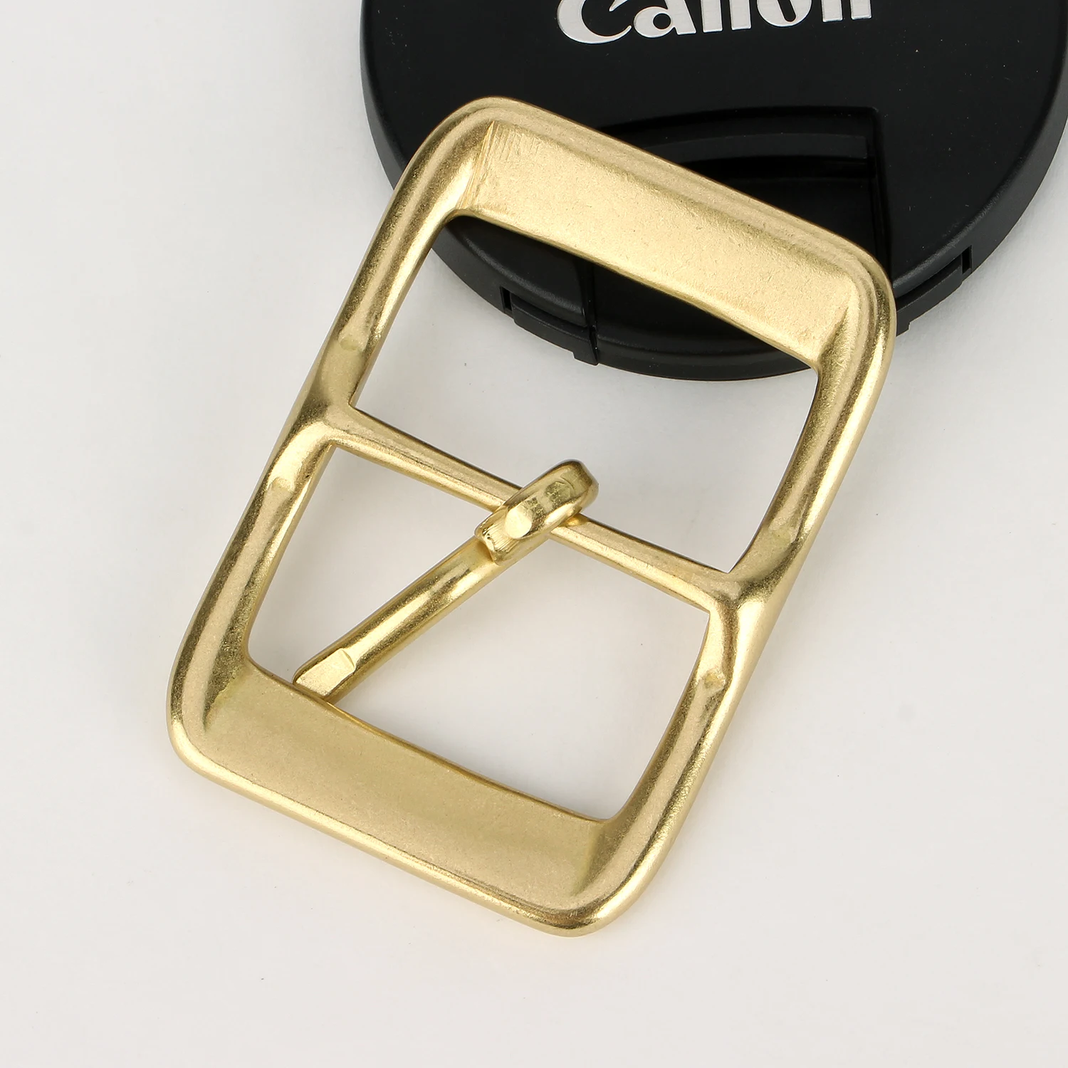 1 قطعة الصلبة النحاس 40 مللي متر حزام أبازيم النحاس النقي الرجال زنار رئيس دبوس واحد مشبك الجينز الإكسسوار DIY بها بنفسك الجينز اكسسوارات