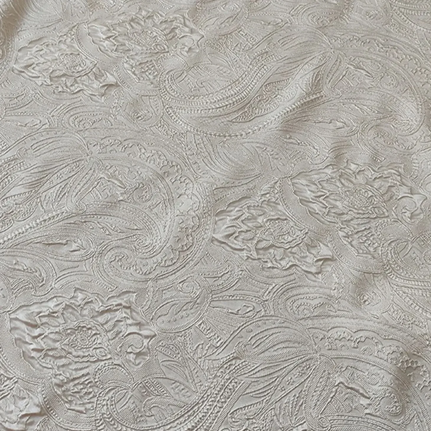 White Large Rose Thread Jacquard Three-dimensional Texture Fabric Dress Handmade DIY Clothing Fabric view 3