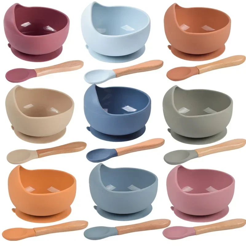 Silicone bebê alimentação tigela com colher, talheres impermeáveis para crianças, crianças pratos, utensílios de cozinha, coisas do bebê, 2pcs por