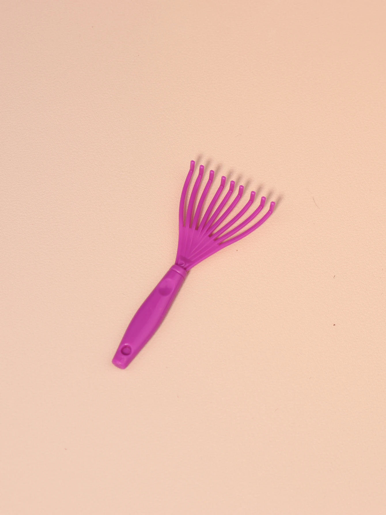 Hair brush cleaning tool, 1pc mini hair brush remover for removing hair，Special for real hair wigs