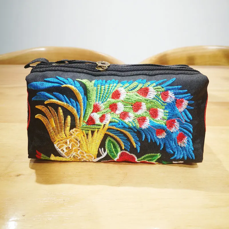 Vintage Folk Art Embroidered Wallets Black Crossbody Bag with Coin Zipper 3-Layer Compartments Design