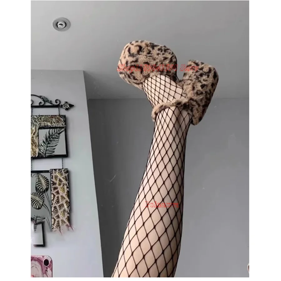 Zapatos de tacón con estampado de leopardo peludo Para mujer, calzado de punta redonda, tacón grueso de raíz cuadrada, Para fiesta de boda, novedad de 2023