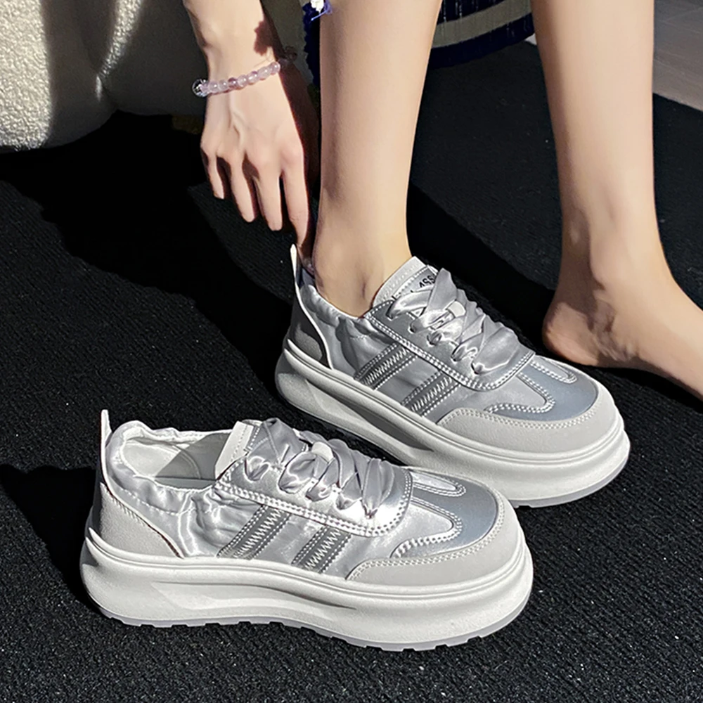 

2024 New Summer Pink Silver Platform Sneakers Women Fashion Soft White Casual Vulcanized Shoes Ladies Heel Breathable Footwear