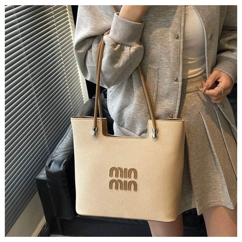 

Elegant Ladies Handbag Underarm Maillard Style JK Bag School Simple Cute Shoulder Bags Portable Casual Exquisite Design