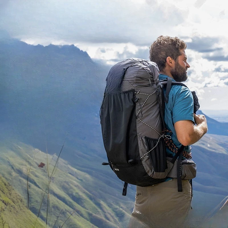 Mountaineering bag, lightweight hiking backpack, travel bag, men's and women's lightweight backpack.