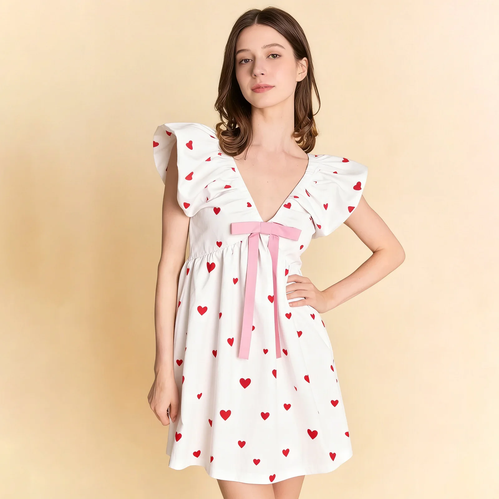 Sommer-Minikleid für Damen mit Schleifenapplikationen, stilvolles A-Herz-Aufdruck vorne, Schleife mit fliegenden Ärmeln und V-Ausschnitt in A-Linie