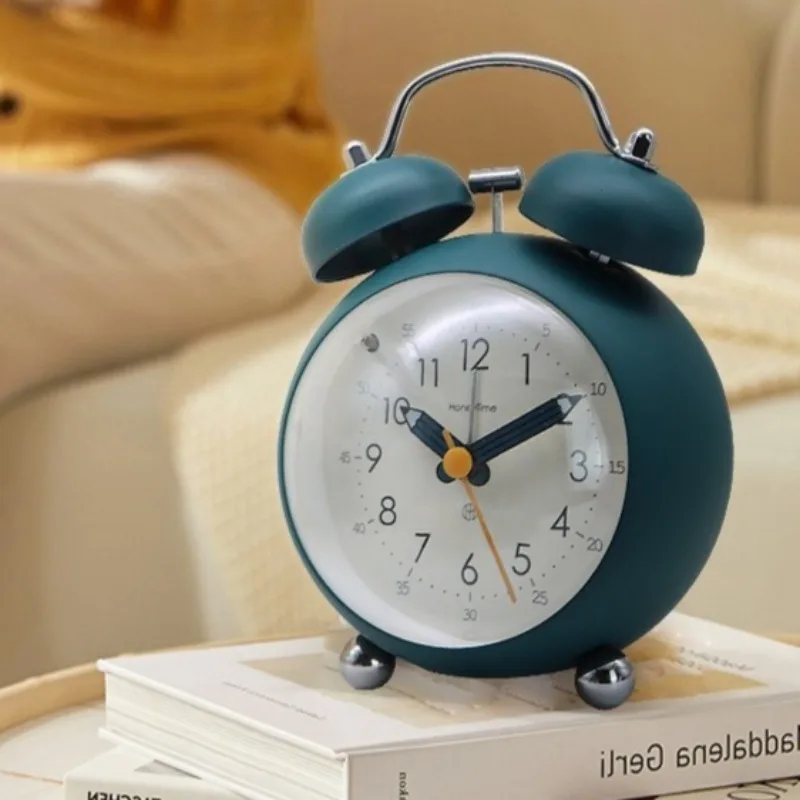 

Creative Metal Alarm Clock Large Ringtone Wake-up Clock Silent Sweep Quartz Watch Bedroom Bedside Ornaments Students Get Up