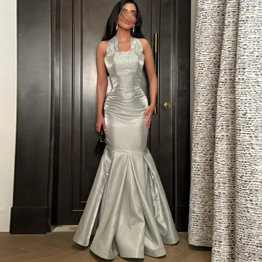 

Индивидуальное блестящее платье для выпускного вечера с бретелькой на шее из бисера Русалка فساتين граница среда Длинные вечерние платья из серебряного крепа