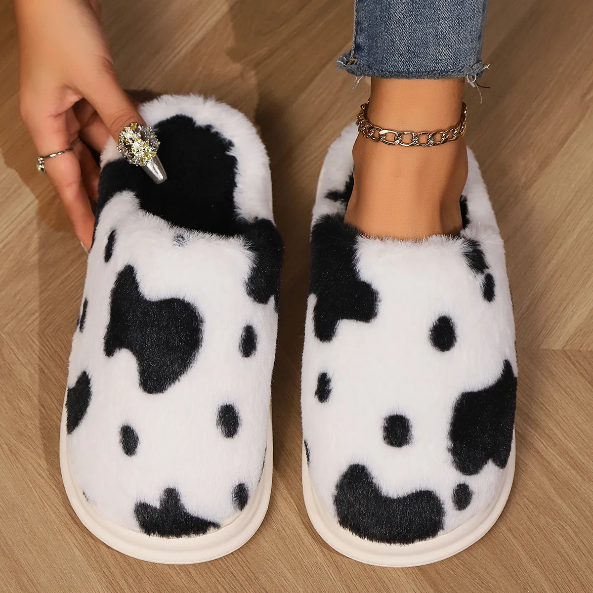 

Autumn Winter New Women Men Home Slippers Warm Plush Couple Indoor Slippers Comfortable Non-slip Unisex Bedroom Flip Flops