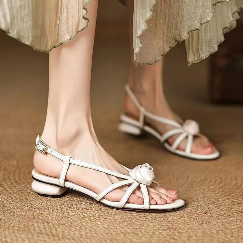 Word Buckle with Flower Low Heel Sandals Women 2025 Summer New External Wear Open Toe Roman Women's Shoes