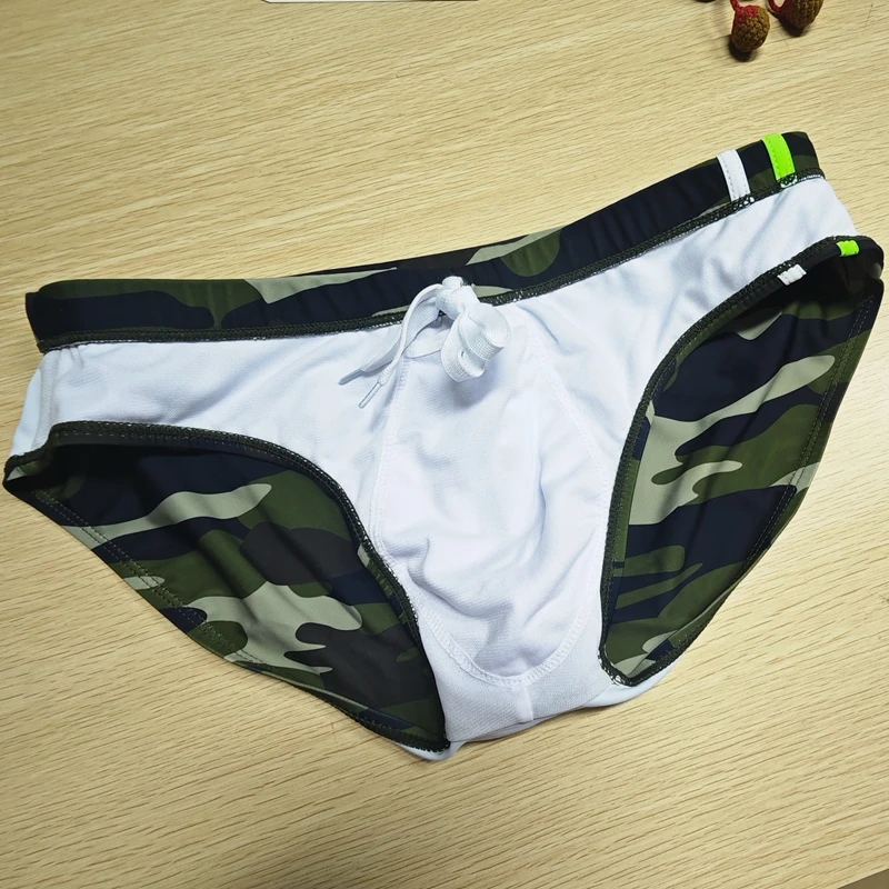 Multi-combination  real shot Wholesale striped black and white swimming trunks men's classic seaside surfing beach 2-BS426