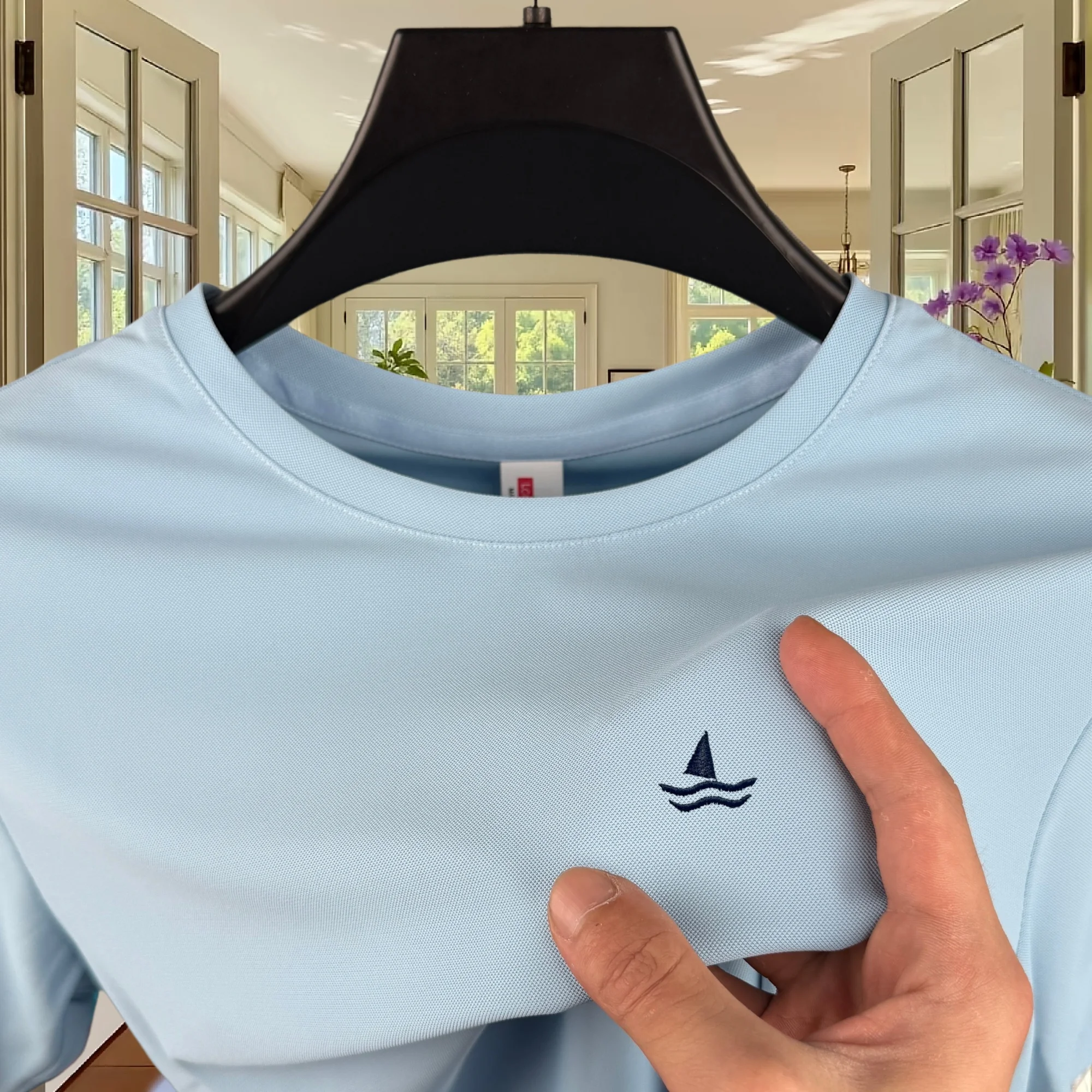High end ice silk short sleeved men's round neck top summer fashion sailboat embroidery design breathable casual sports T-shirt