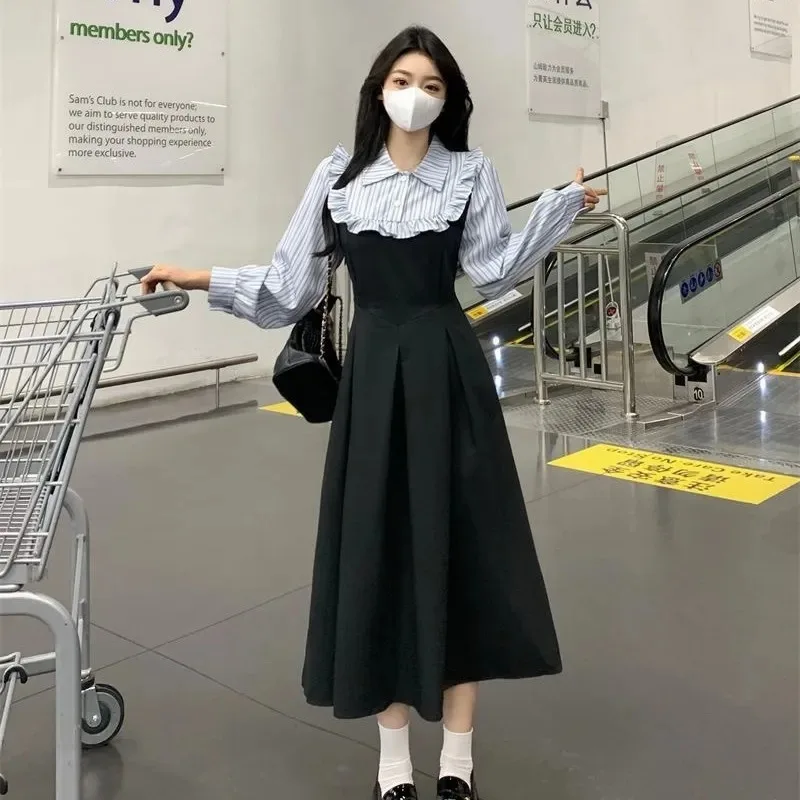 Abito camicia a righe snellente Stile falso in due pezzi Tendenza universitaria che asciuga l'età Autunno Inverno Moda internazionale transfrontaliera