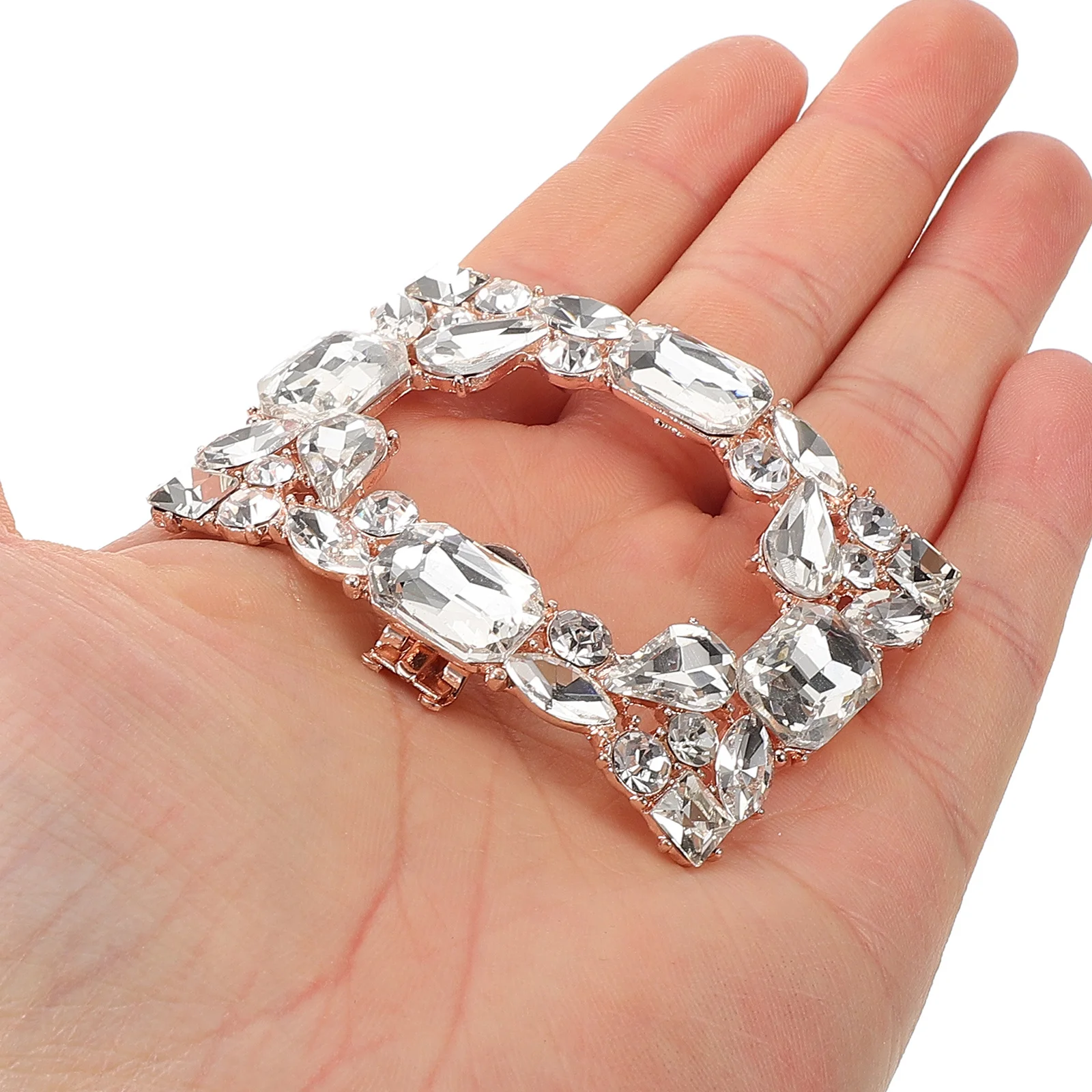 

2Pcs Shoe Clips Bride Crystal Decoration Shoe Charms Clip on Heel Buckle Wedding Accessories Women Shoes Buckle