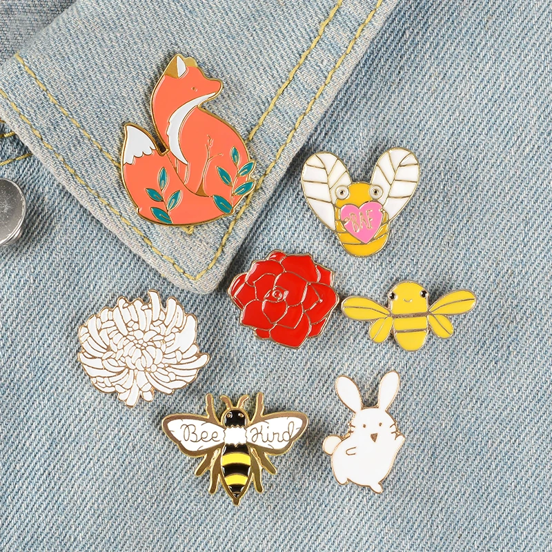 

10 PCS / LOT Forest Elf Collection Enamel Pins Cartoon Animals Brooches Fox Bee Rabbit Flowers Lapel Pin Custom Badges