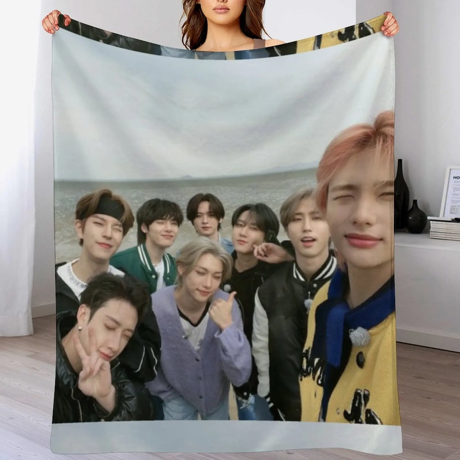 Stray Kids 5-STAR SKZ comeback 2023 poster bang chan lee know changbin hyunjin han felix seungmin jeongin kpop Throw Blanket