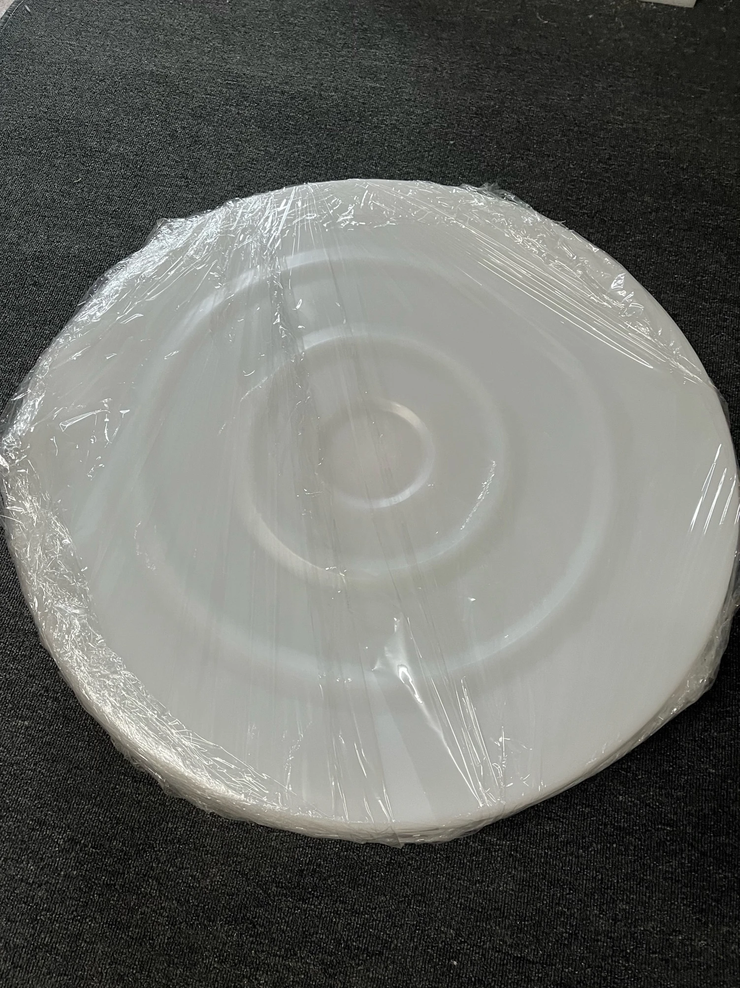 Thiened Food ade البلاستيك جولة الإطارات الاحتياطية عوامة المياه البلاستيكية المرجحة فطيرة وعاء الماء مانعة للتسرب الإطارات خزان المياه aped