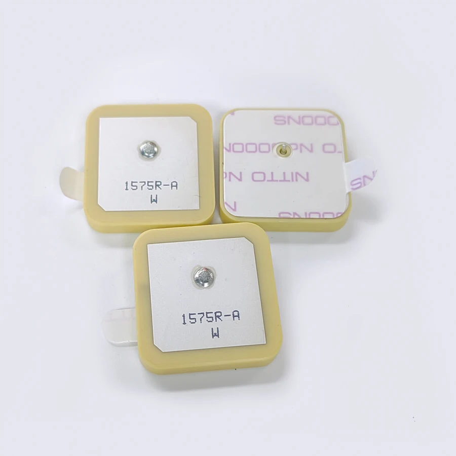 10PCS/Lot 1575R-A 1575R 1575.42MHZ GPS Passive Ceramic Antenna Connector 25*25*4MM