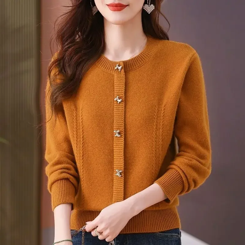 Cardigan Top lavorato a maglia versatile per giovani donne Nuovo autunno sciolto stile coreano lavorato a maglia