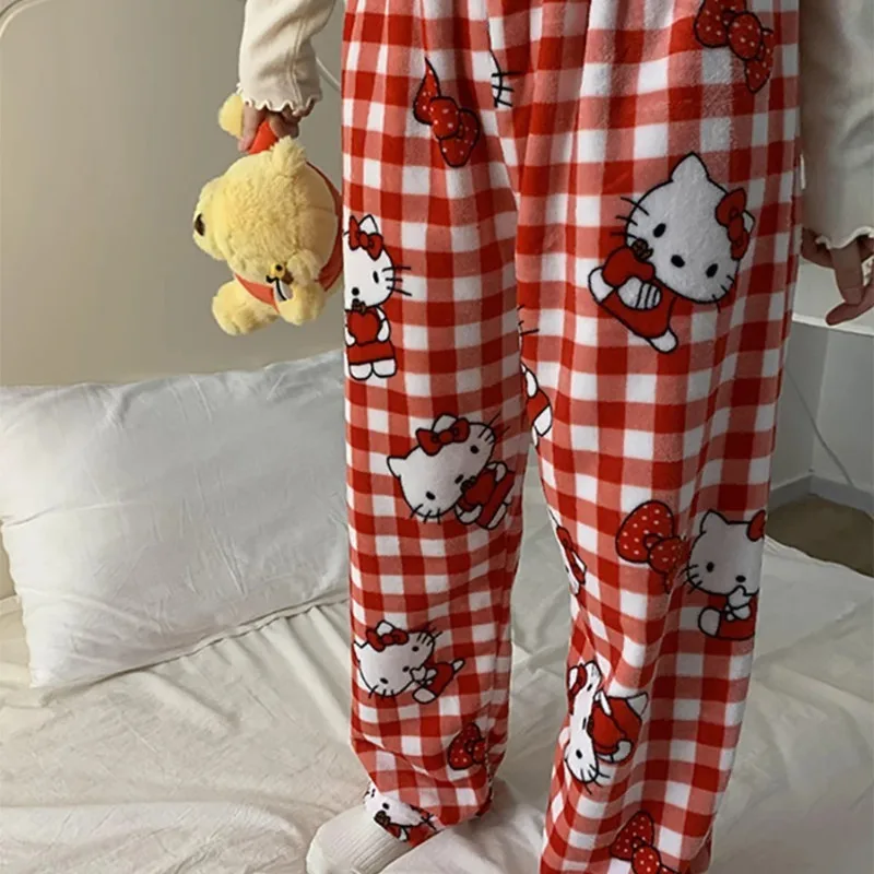 Sanrio Hello Kitty flanella pigiama donna Kawaii lana Cartoon Casual casa pantaloni autunno e inverno abbigliamento donna ragazza regalo