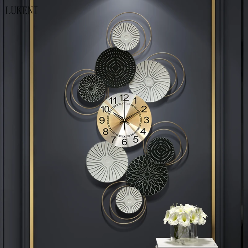 Modern Minimalist Nordic Light Luxury Clock Wall Clock Living Room Creative Restaurant Personality Creative Wall Watch