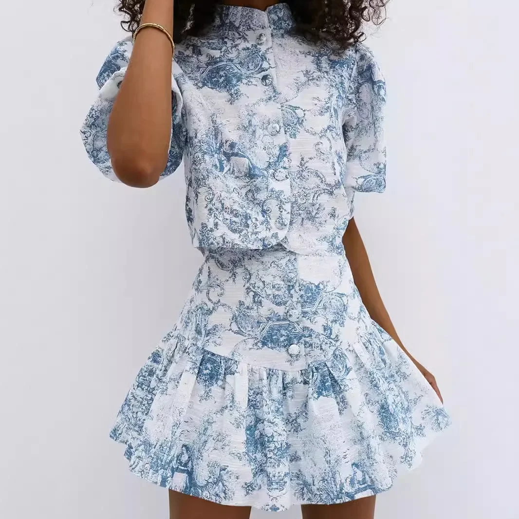 

Elegant Floral Print Pant Set for Women with Short Sleeve and Mini Skirt