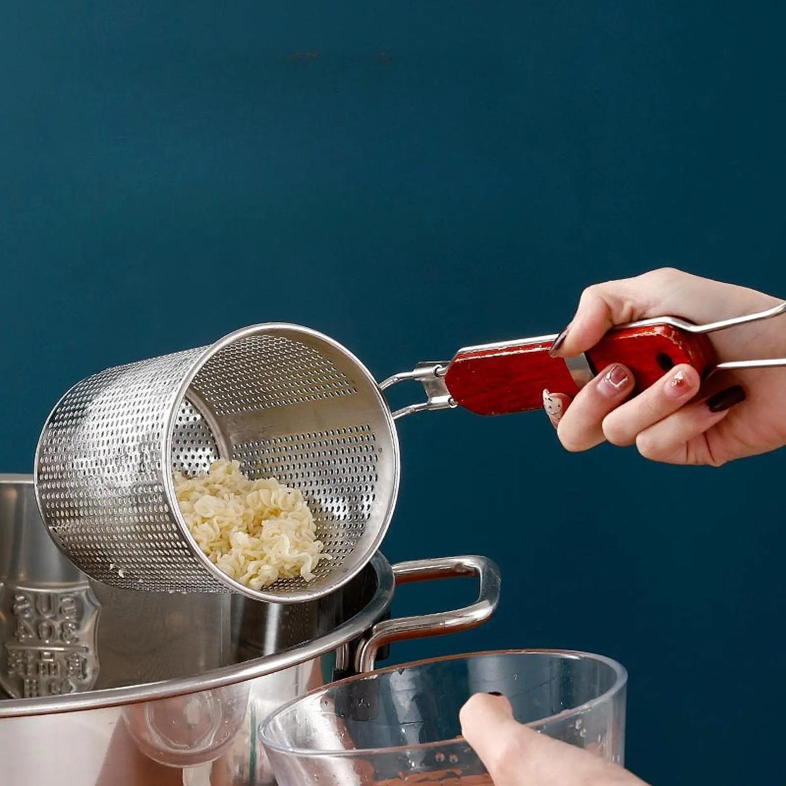 Pasta Draining Basket Spaghetti Strainer Spoon Skimmer Pasta Noodle Strainer for Cooking Restaurant Chips Straining Barbecue