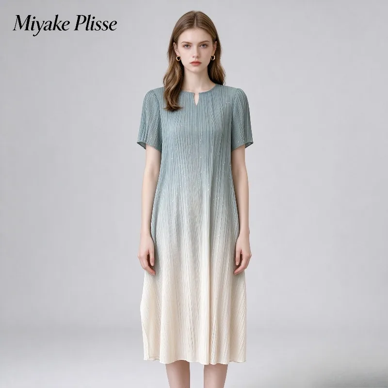 Women's Pleated Dress 2026 Summer New Casual High-end Short Sleeve Pink Gradient Fashion Vacation Long Dress Women's Clothing