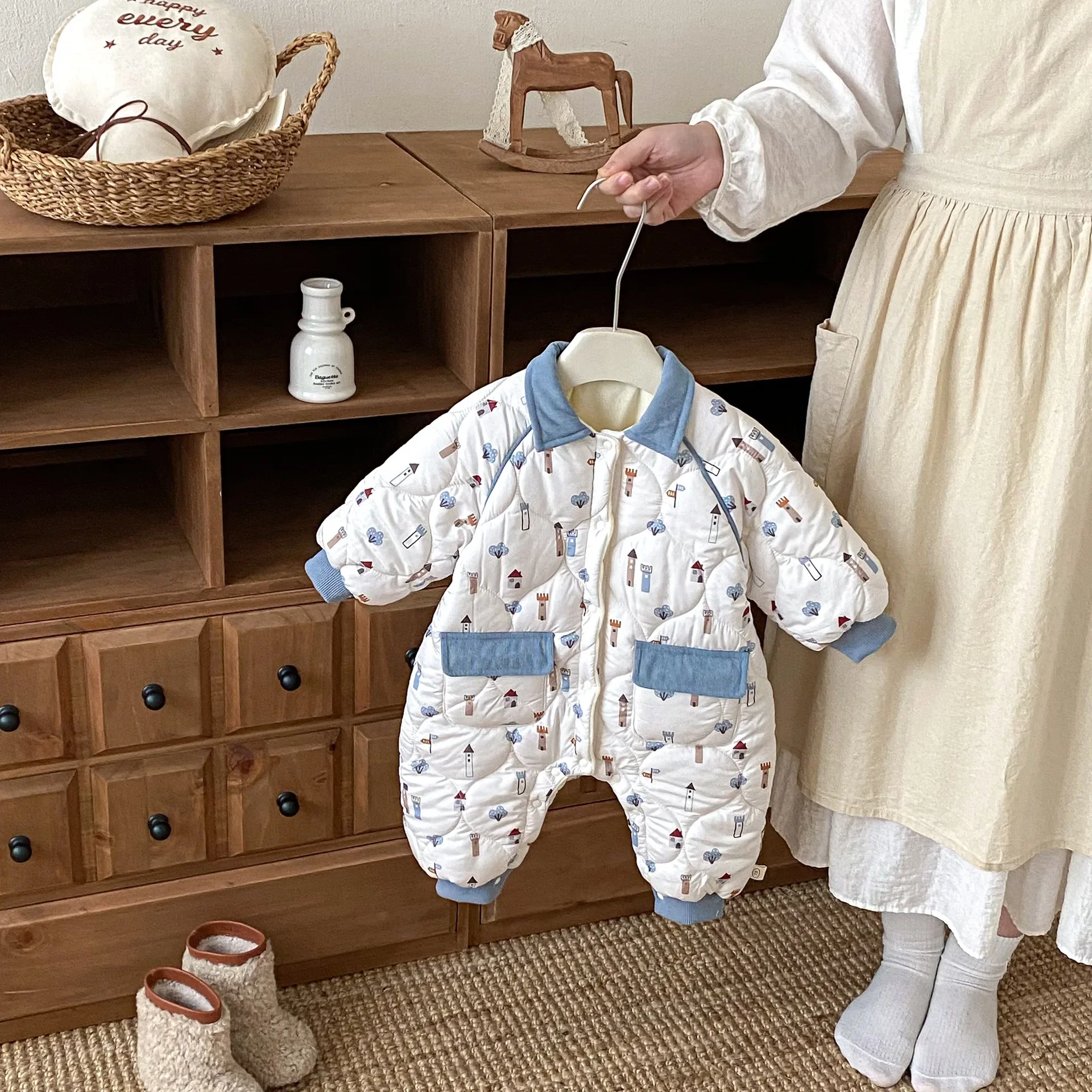 

Baby Quilted Romper with All Over Print Lapel 2025 Winter Thickened Jumpsuit for 0-2Y Newborns