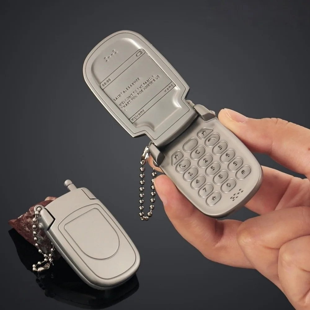 Alloy Flip Phone Keychain Hanging Y2K Mini Phone Model Pendant Retro Punk Foldable Phone Shape Key Ring Backpack Accessories