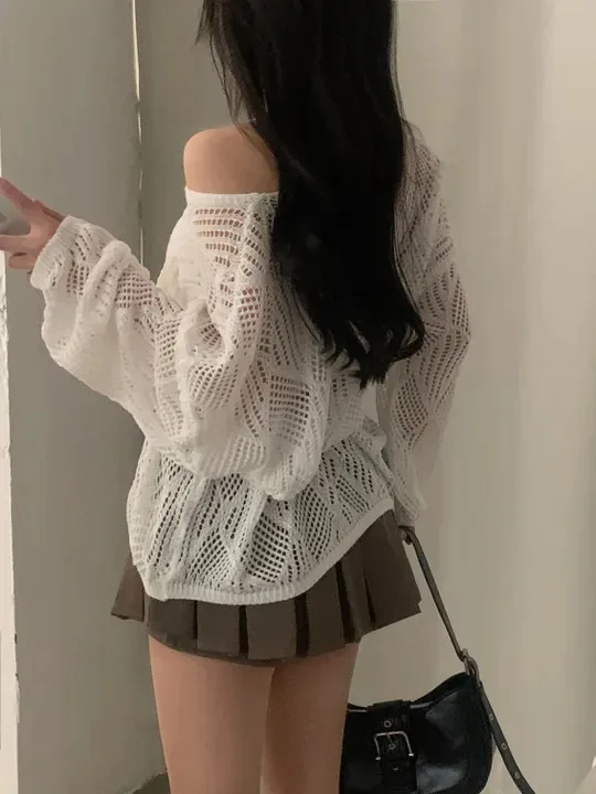 เสื้อคลุมไหมพรมถักแบบเปิดไหล่ สไตล์เกาหลี สีขาว สำหรับผู้หญิง ใส่คลุมกันแดด ทรงหลวม ใส่สบาย เหมาะกับฤดูร้อน แขนยาว บางเบา