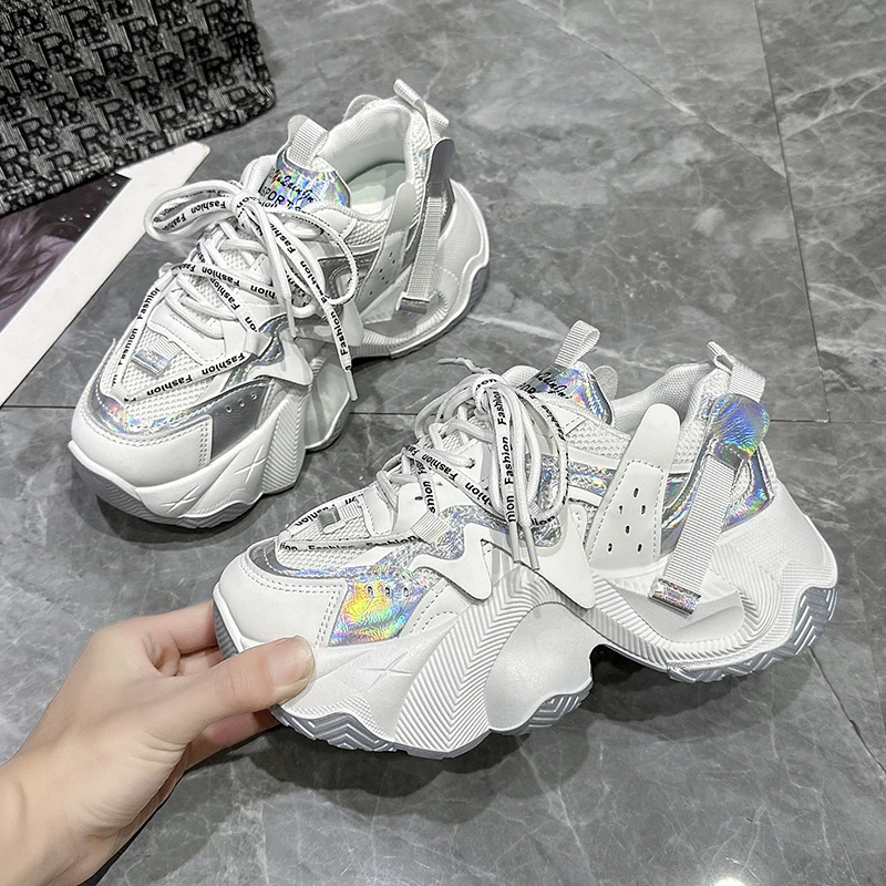 Scarpe da papà in rete cava per donna 2024 estate nuova moda sportiva Casual versatili scarpe da donna a vita alta con suola spessa DJ-M801
