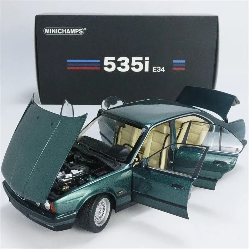 

MINICHAMPS 1:18 535i (E34) 1988 Модель автомобиля с полностью открывающимися элементами, литая под давлением