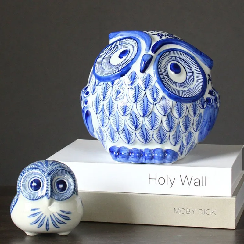 Blue and White Porcelain Hollow Owl Ceramic Candle Holder Retro Animal Figurine for Study Living Room Sample House Desktop Decor