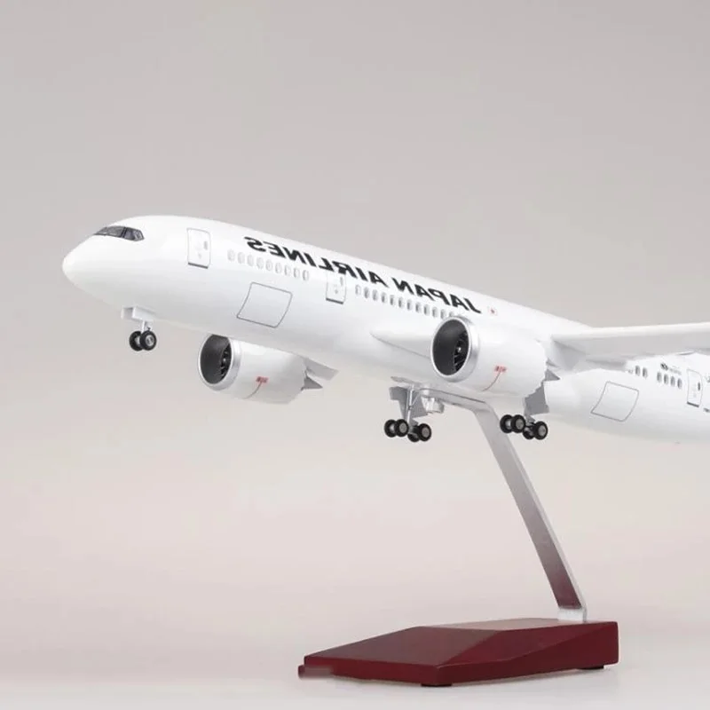 1:130 Scale 43cm 787 Boeing Aircraft Japan Air B787 Airplane Model Die-Cast Resin Aircraft Ornament with LED Lights