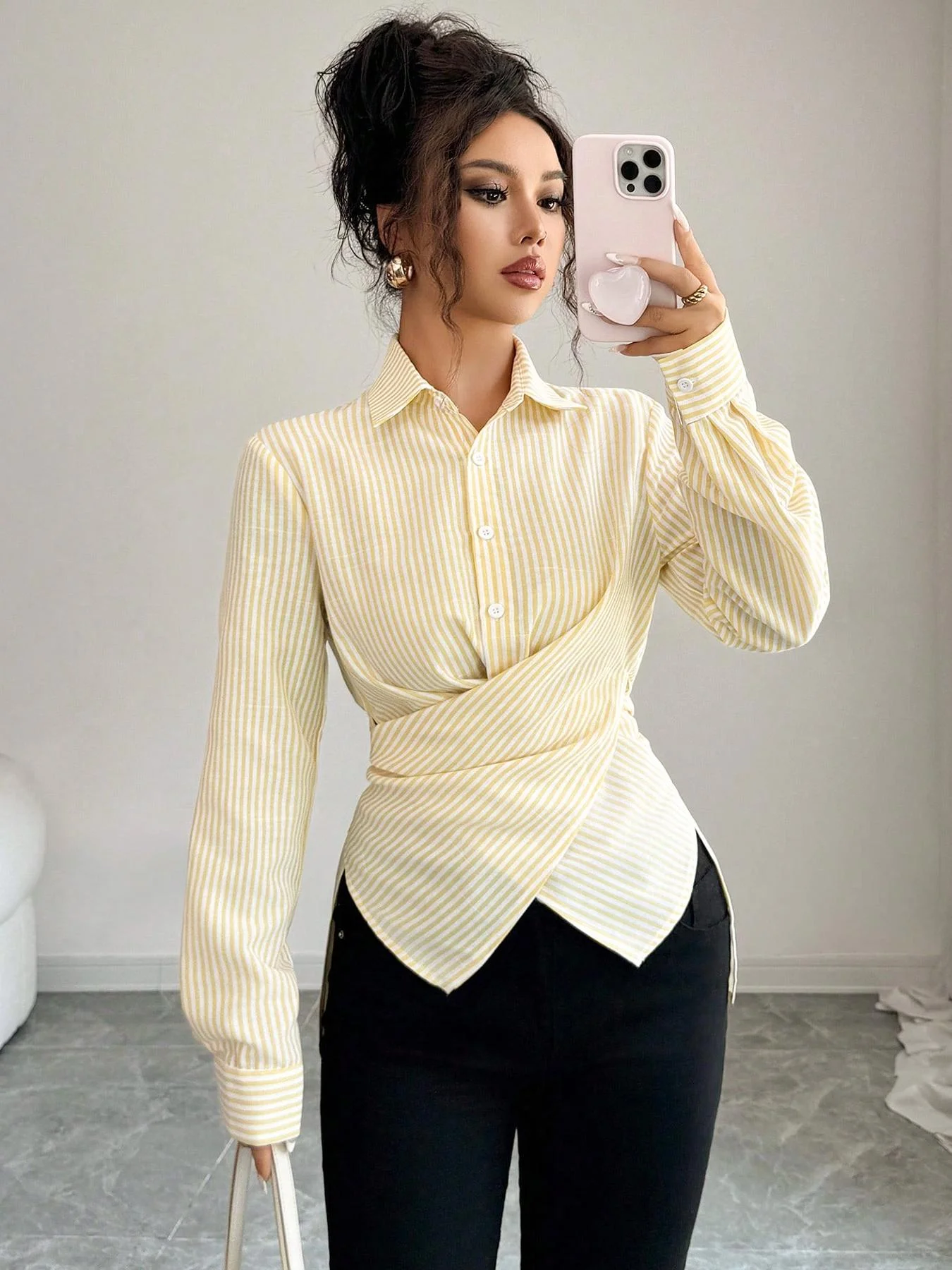 

Женская повседневная рубашка, стильный женский топ для повседневного ношения и офисного использования, удобный дизайн, идеально подходит для весенних и осенних сезонов